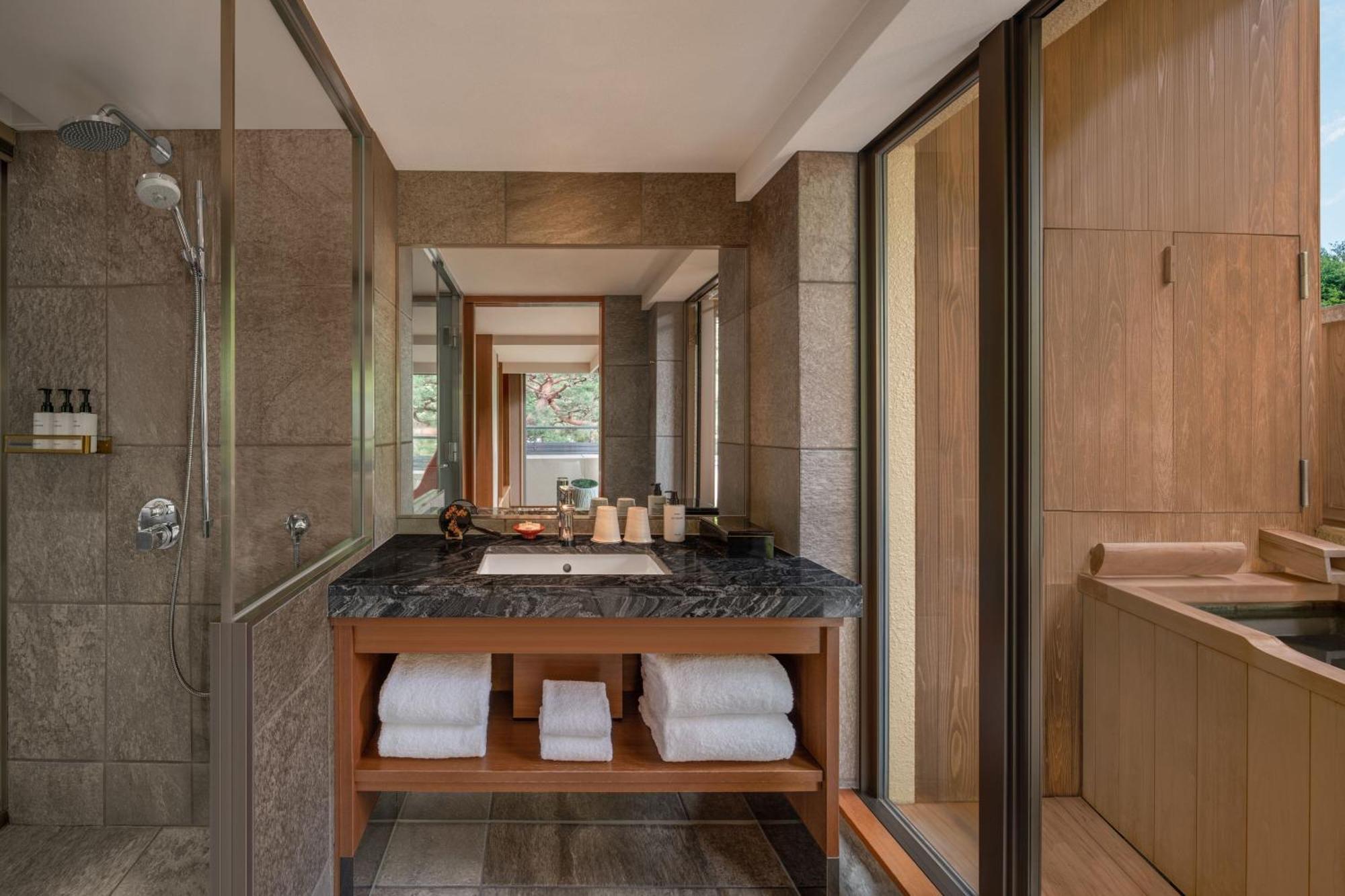 Suiran, A Luxury Collection Hotel, Киото Экстерьер фото